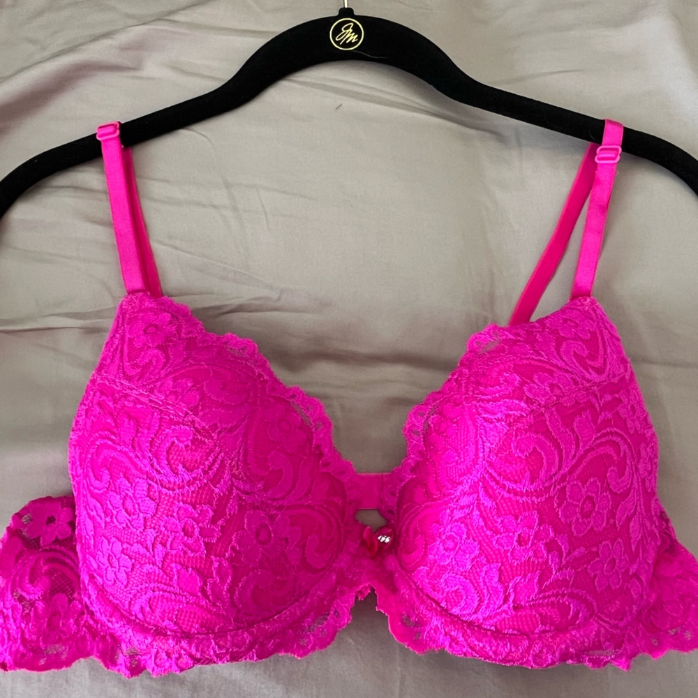 Elegant Pink Lace Bra